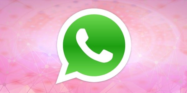 Imagem com logo do whatsapp e fundo rosa com pontos e linhas representando o espaço em branco no app